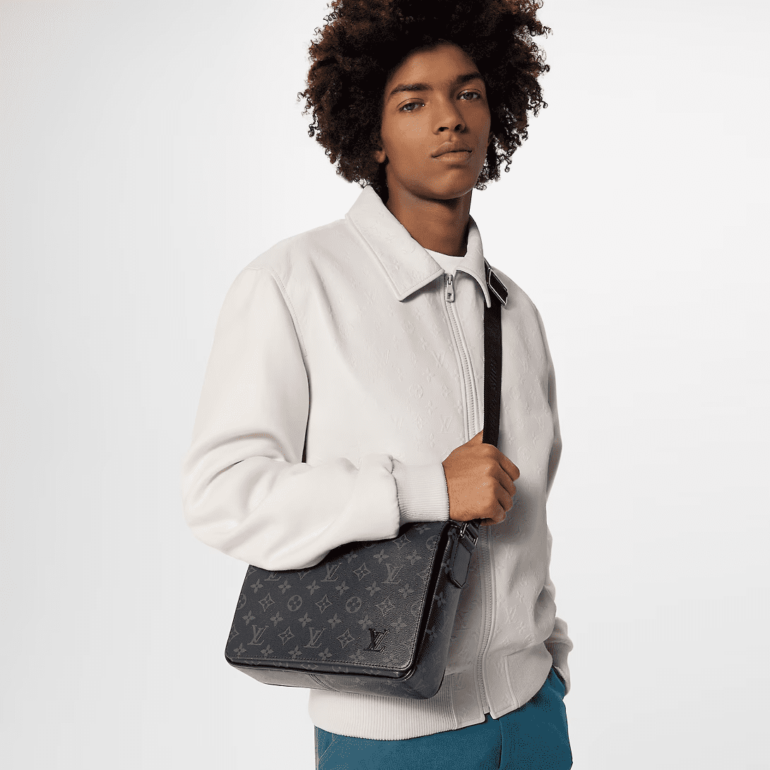 Louis Vuitton DISTRICT Small Messenger Bag M46255