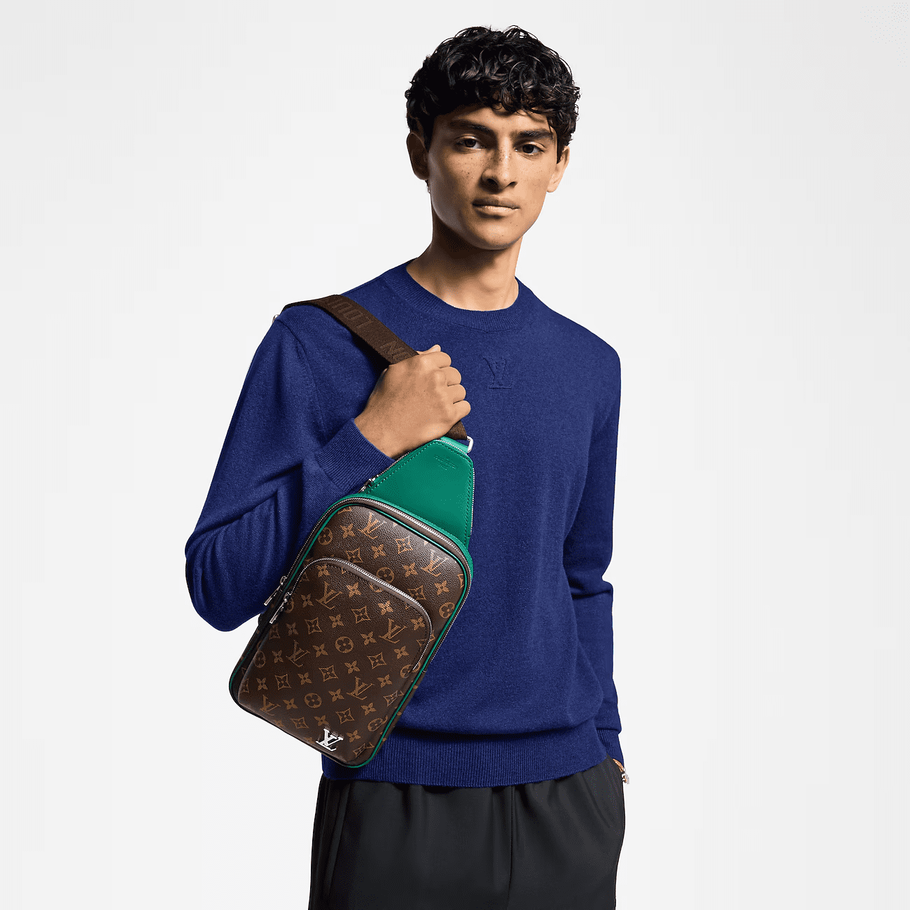 Louis Vuitton M12734 Avenue Slingbag