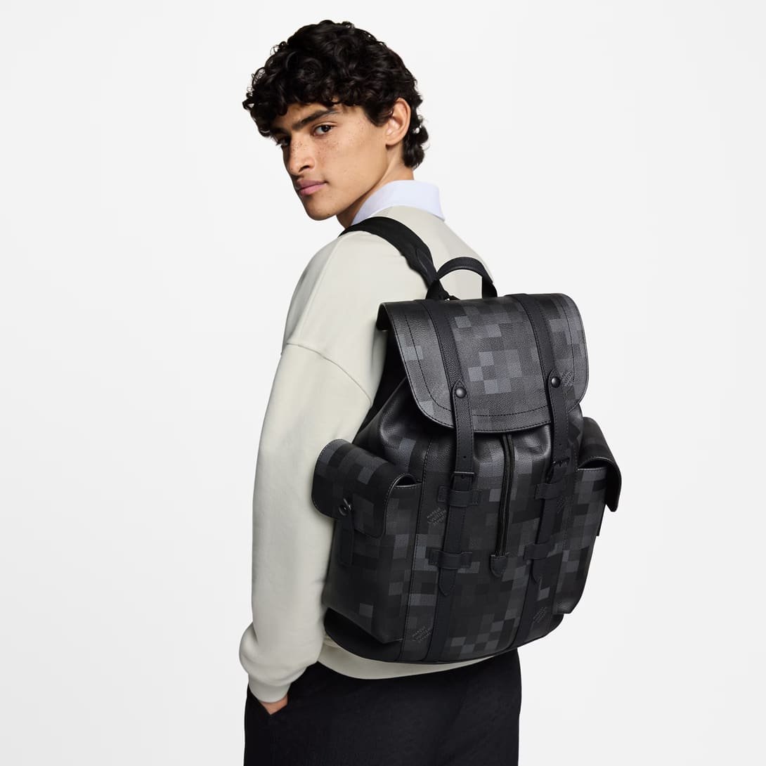Louis Vuitton M14952 Christopher MM