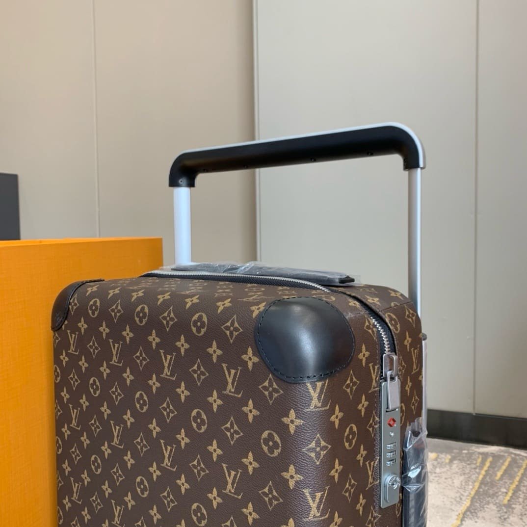 Louis Vuitton M20294 Horizon 55