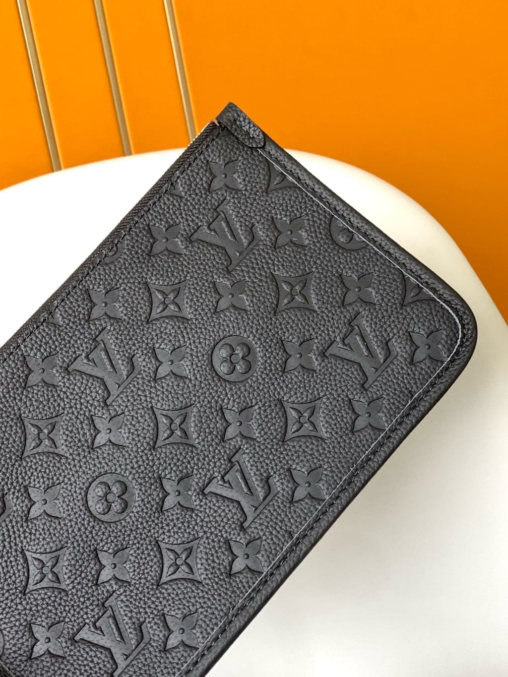 Louis Vuitton M46289 CarryAll MM