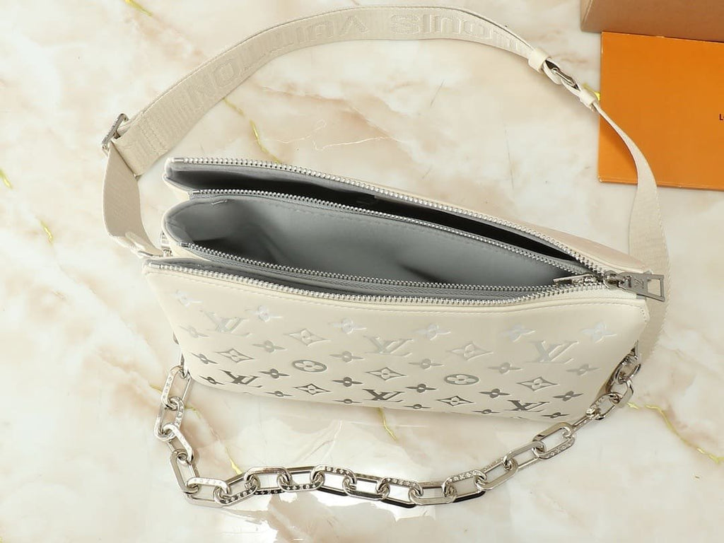 Louis Vuitton M11986 Coussin PM