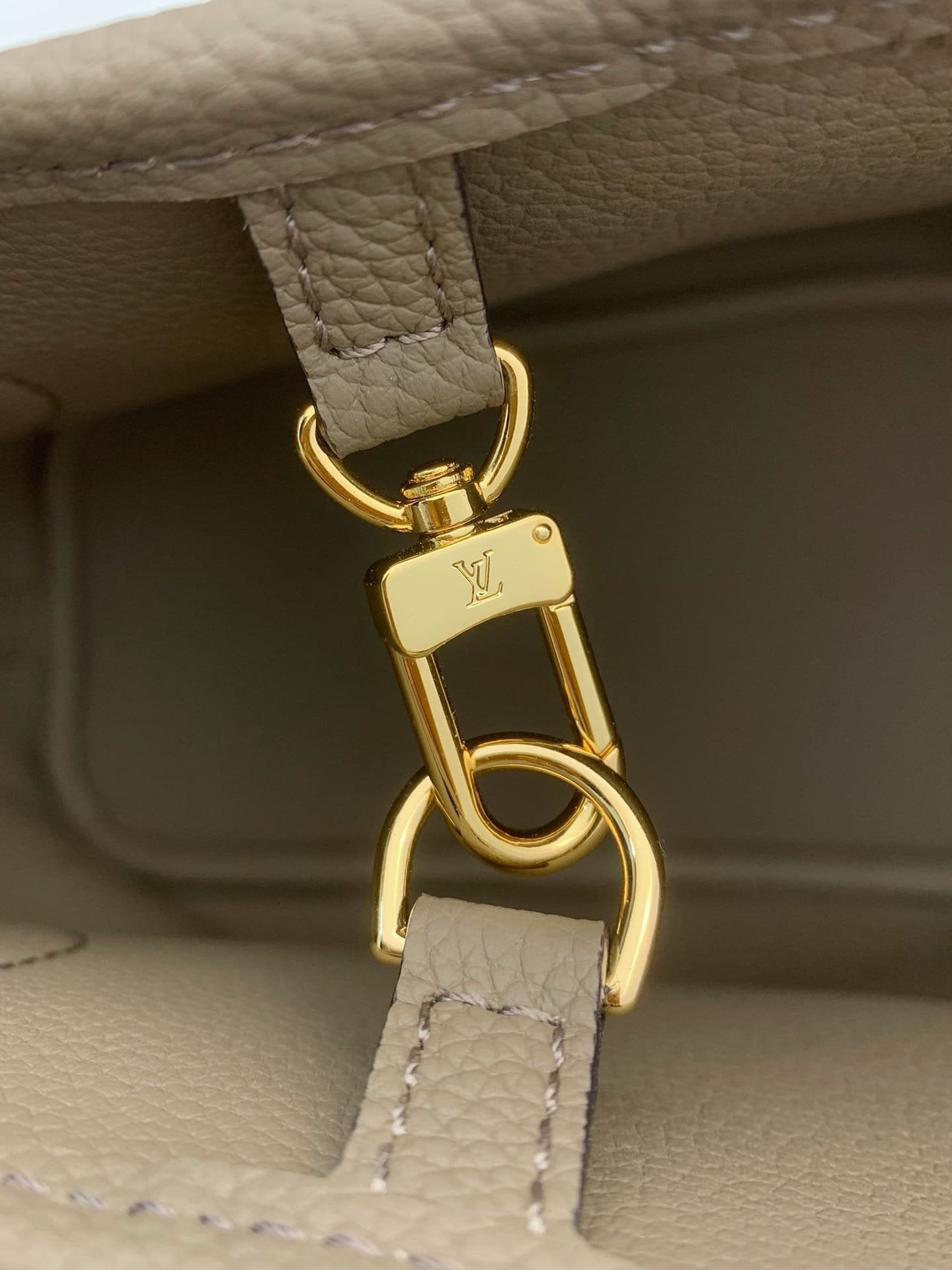 Louis Vuitton M12109 Neverfull Bandoulière Inside Out BB