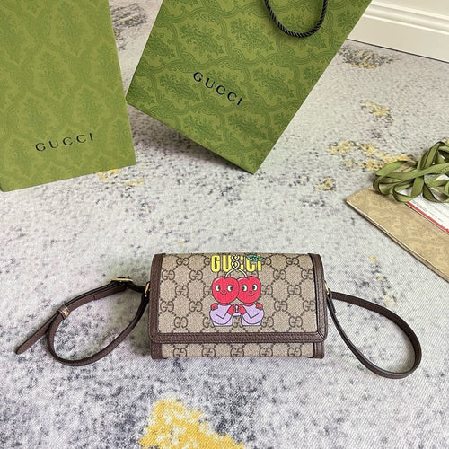 GUCCI Cherry Print Mini Bag In Beige