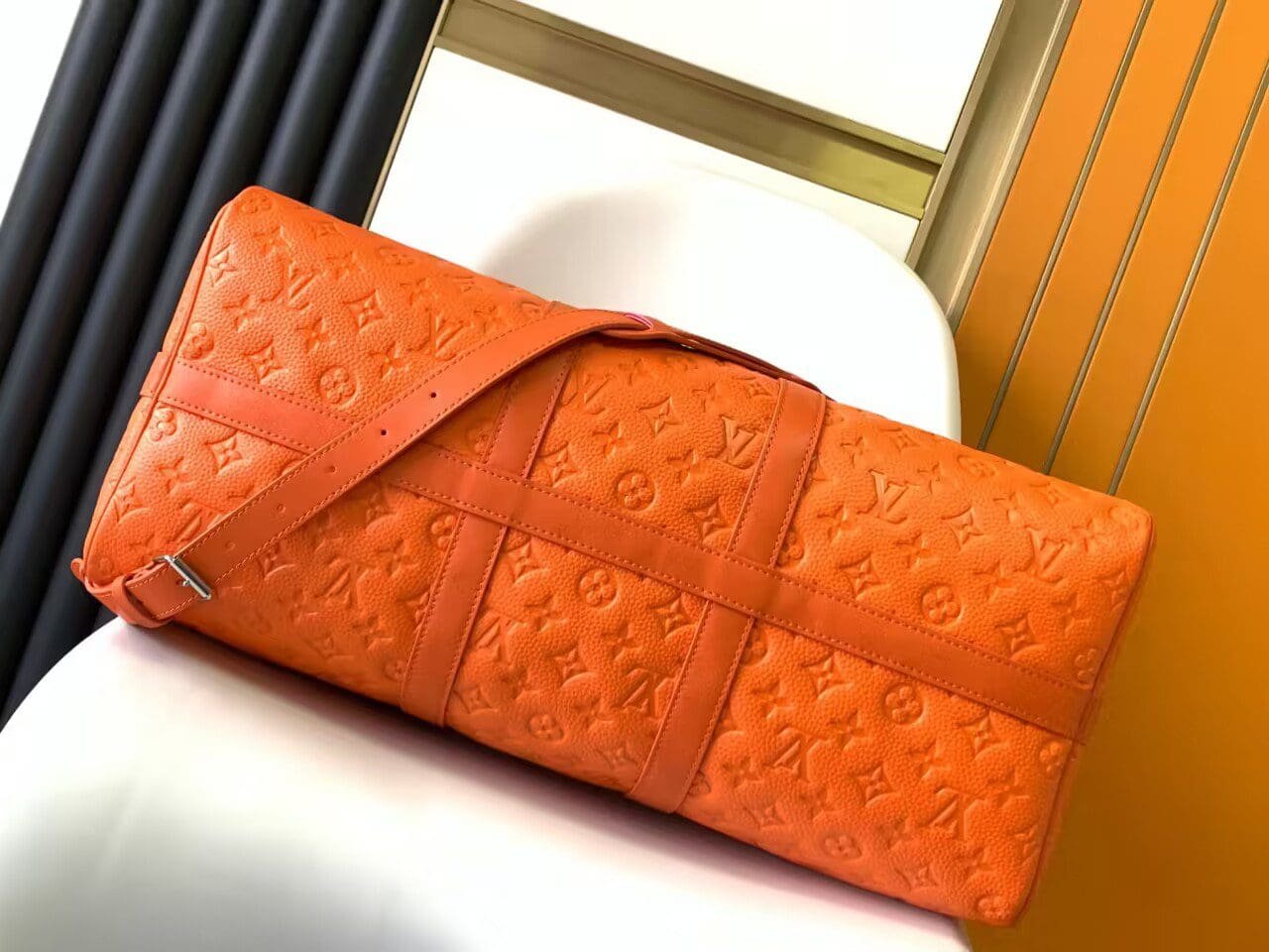 Louis Vuitton M23749 Keepall Bandoulière 50