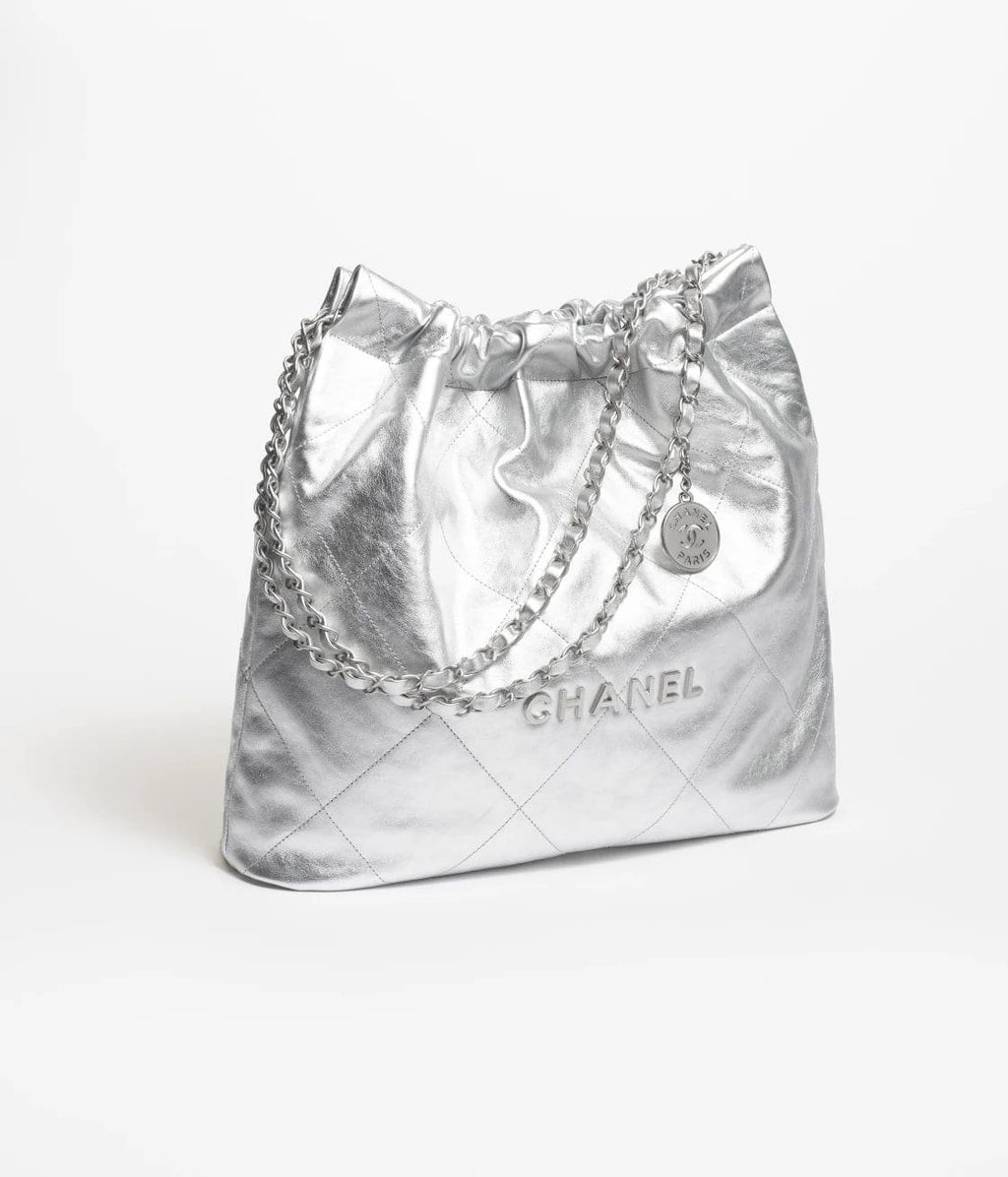 CHANEL 22 HANDBAG