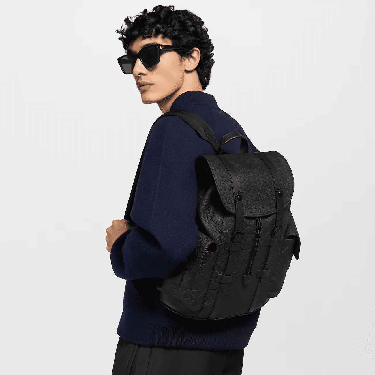 Louis Vuitton M20899 Christopher PM