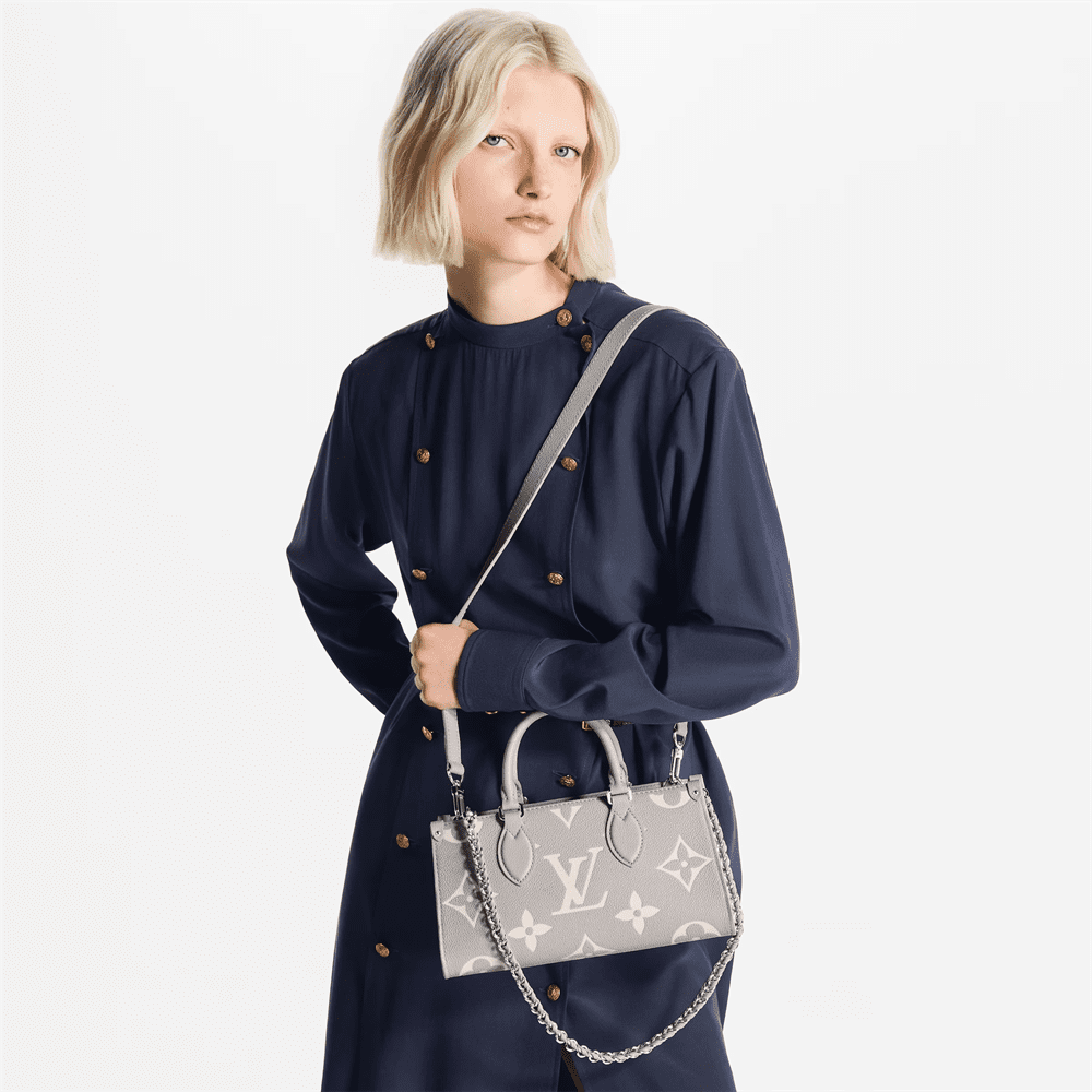 Louis Vuitton M14213 OnTheGo East West