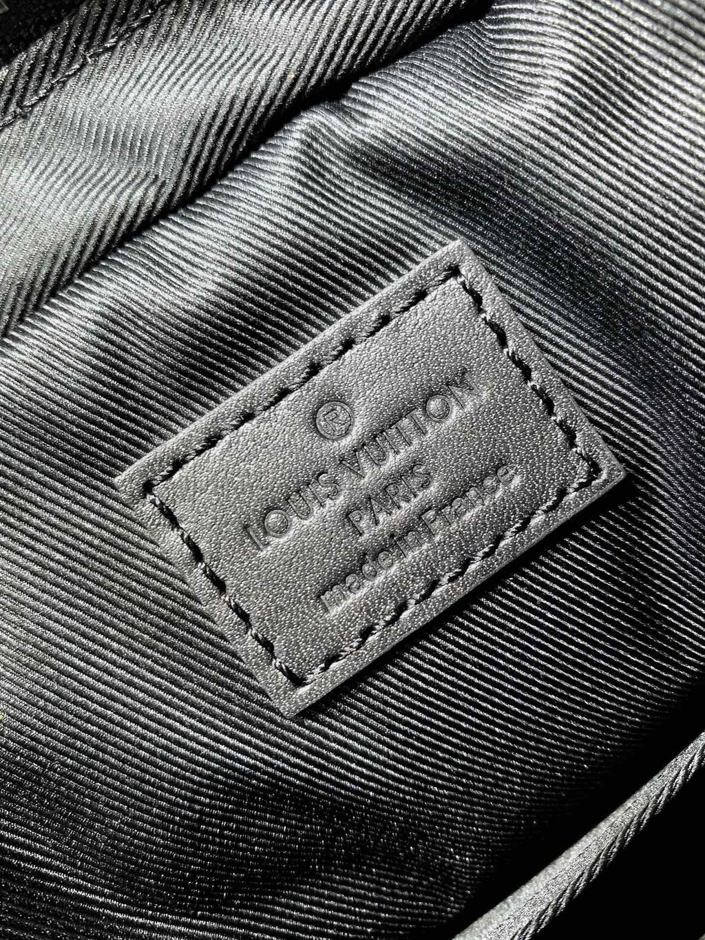 Louis Vuitton M69443 Trio Messenger