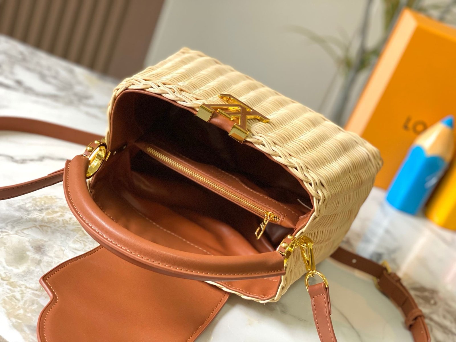 Louis Vuitton M11617 Capucines BB
