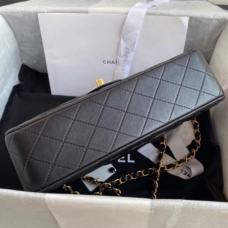 CHANEL CLASSIC HANDBAG Lambskin & Gold Metal