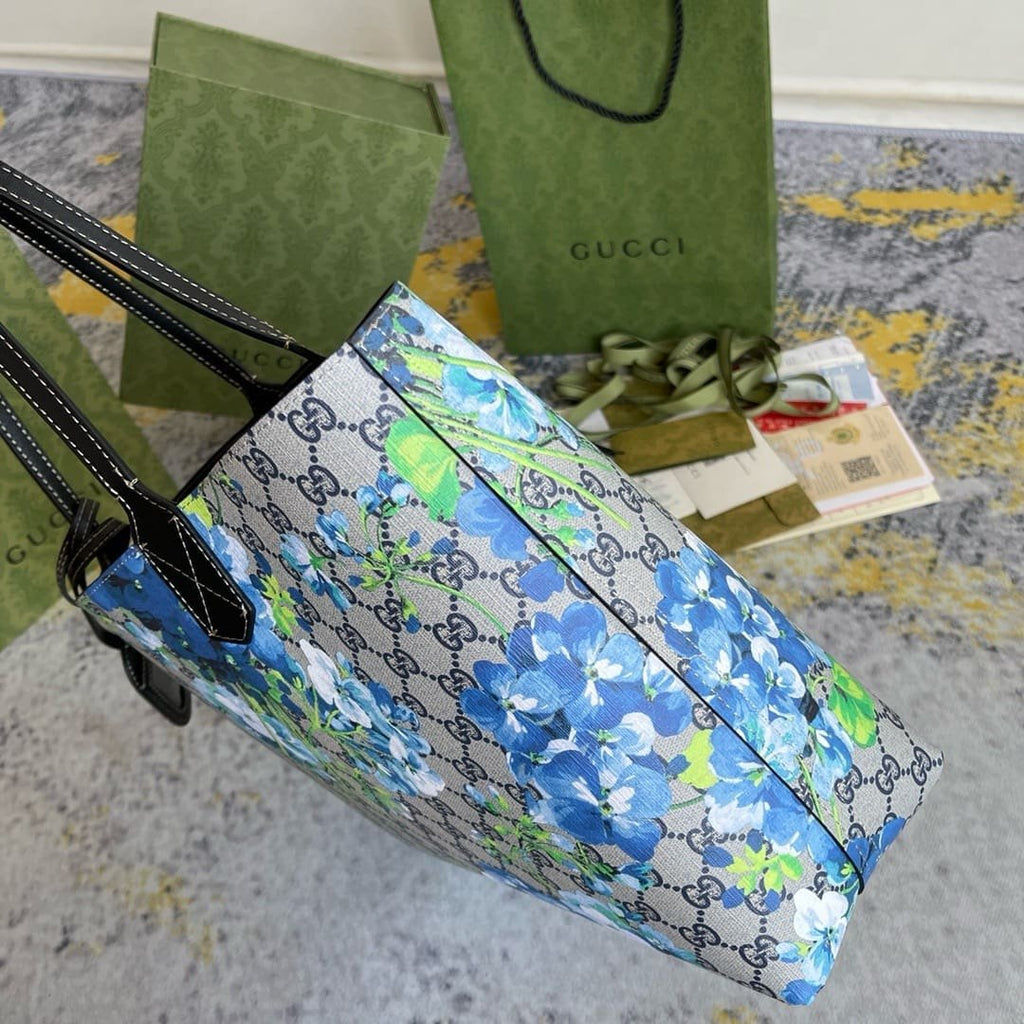 GUCCI Supreme Monogram Blooms Medium Reversible Tote Beige Blue Navy