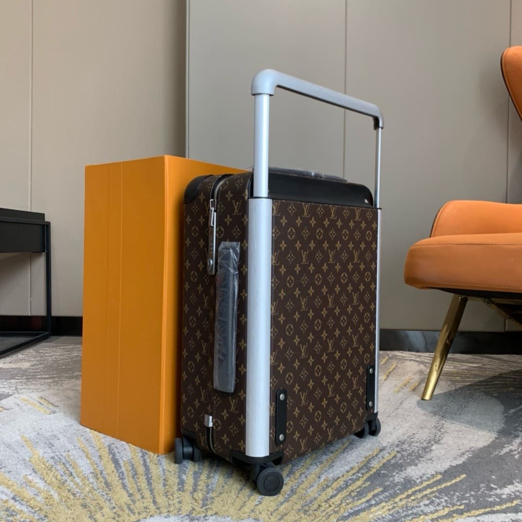 Louis Vuitton M20294 Horizon 55
