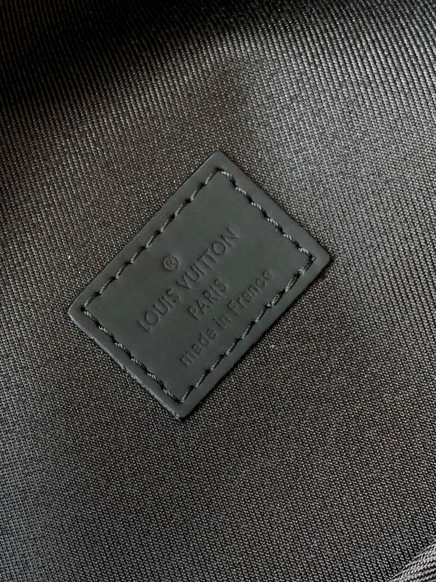 Louis Vuitton M46684 Discovery Backpack PM
